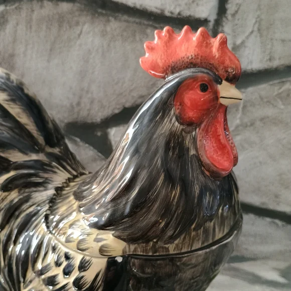 Large Red And Black Rooster Canister Or Cookie Jar, Cottage Cabin Core - Picture 4 of 16